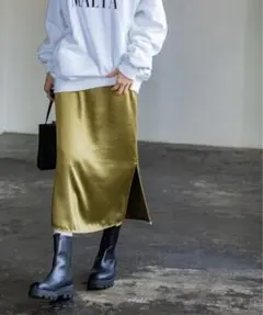 美品 NOBLE サイドスリットサテンスカート ロングスカート M オリーブ