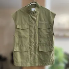 新品カーキベスト