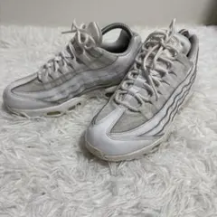 NIKE AIR MAX95 オールホワイト エナメル レザー トリプルホワイト