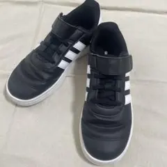 adidas ブラック ホワイト スニーカー　21cm