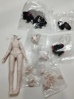 悪魔角 Cooze ボディ　普通肌　 ハンドパーツ　シューズ