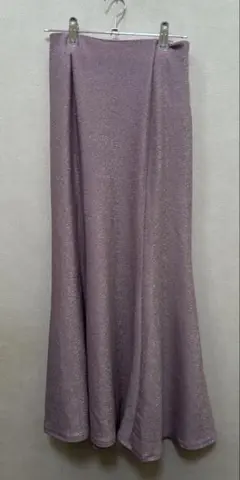 ピンク　フレアロングスカート