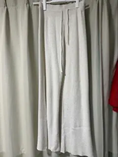 ウォッシャブルニットリブパンツ　ユニクロ　ナチュラル