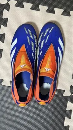 adidas PREDATOR サッカースパイクのサムネイル