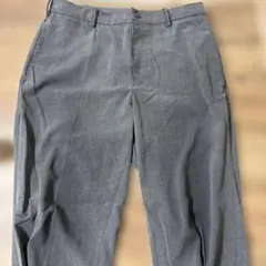 ユニクロ　グレー スラックス Sサイズ