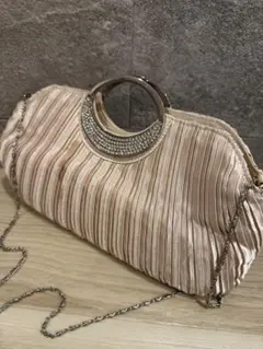 プリーツデザイン パーティーバッグ ビジュー付き