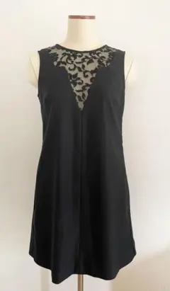 【送料無料】Lily Brown ブラック刺繍ワンピース