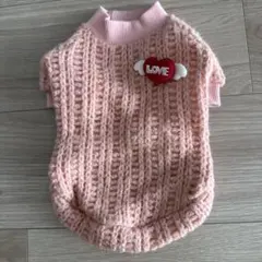 ピンク編み込み犬服 ハートバッジ付き