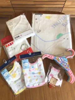 新品【新生児グッズまとめ売り】ガーゼタオル 肌着 ハンガー スタイ 靴下