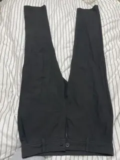 ZARA リラックスフィットプリーツパンツ　ブラックのサムネイル