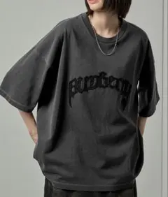 Alfred AlexTシャツ