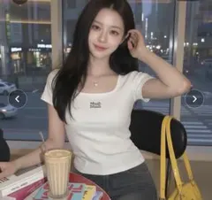 muahmuahスリットボタンクロップ半袖Tシャツのサムネイル