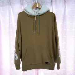 レディース　ロデオクラウンズ　パーカー　フリーサイズ