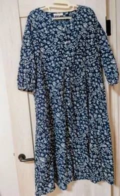 chocol raffine ネイビー フラワープリント ワンピース