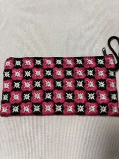 刺繍デザイン ポーチ ピンク 黒