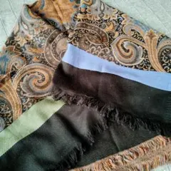 カラフルな正方形ストール