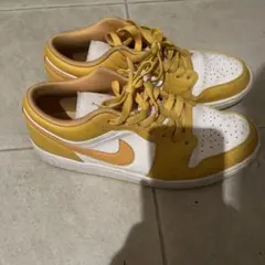 Nike スニーカー ホワイト/イエロー