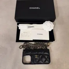 CHANELキャビアスキン　ブラックレザー iPhoneケース　カード入れ付き