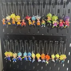 ドラゴンボール フィギュアキーホルダー(孫悟空ブロリーベジットゴジータゴテンクスのサムネイル
