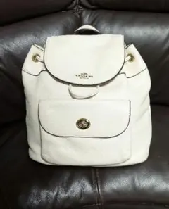 美品 COACH コーチ ホワイトレザー ミニリュック バックパック ヒモも白
