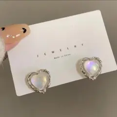 Item thumbnail for item 7a4759dd-b5d2-4105-bbdb-0ae2ea77415a