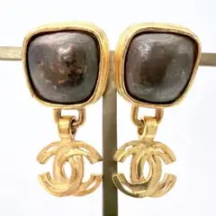 シャネル ココマーク カラーストーン スイングイヤリング レディース ゴールド