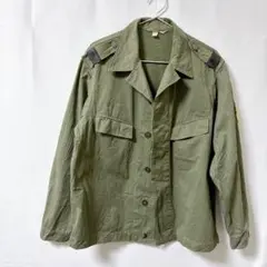ヴィンテージ ミリタリージャケットカーキ ワッペン付き 軍物風 ボタン欠けあり
