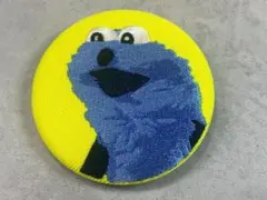 パペットスンスン　刺繍 缶バッジ　アップ　PUPPET SUNSUN　かわいい