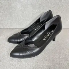 【極美品】ダイアナ ウェルフィット ポインテッドトゥ ブラックレザー 21