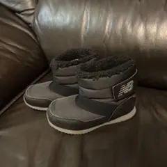 ニューバランス　15.5 スノーブーツ　ボアブーツ