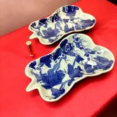 有田焼伊万里焼古伊万里小皿瓢箪皿変形皿染付輪花葡萄＆栗鼠商売繁盛家内安全　2客①