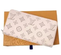 【極美品】LOUIS VUITTON モノグラム マヒナ ラウンドジップ長財布