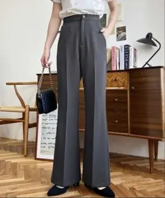 moment+ カットジョーゼットセンタープレスフレアスラックスパンツ