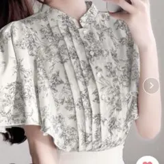 mily bilet⭐︎ アイボリー フラワープリント 半袖ブラウス L