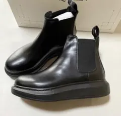 ま*2様 Alexander McQueen トレッド レザーブーツ ブラック - メルカリ