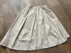 saloon タグ付き　未使用　ベージュ フレアスカート サイズ38
