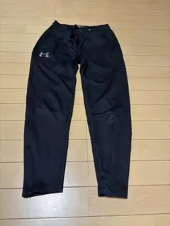 Under Armour 黒 ロングパンツ ジッパー付き