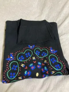 美品　未使用　Desigual タートルネックニットLサイズ　ブラック