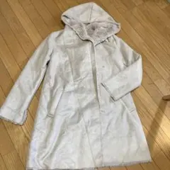 アースミュージックエコロジーのムートンコート