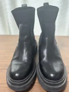 ブラックレザー サイドゴアブーツ 厚底