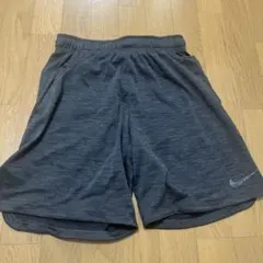 NIKE ナイキ DRI-FIT ショートパンツ Mサイズのサムネイル