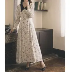 トッコクローゼット 襟付きウエストりぼんラインフラワープリント配色ワンピース 白