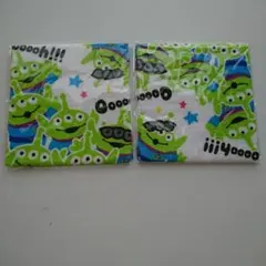 2枚リトルグリーンメン柄のタオル