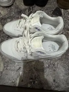 Item thumbnail for item 74e4b3d2-a154-4b11-a4bc-8256322b868e