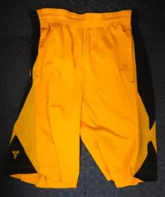 ナイキ ハーフパンツ イエロー Mサイズのサムネイル