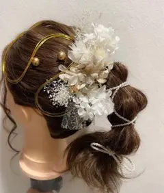 髪飾り 成人式  胡蝶蘭  和装飾り 振袖 卒業式　紐アレンジ