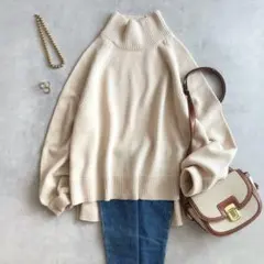 美品 ◆ アダムエロペ　ウールクロップドタートルプルオーバー　ライトベージュ