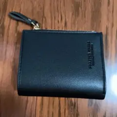 ブラックフェイクレザー二つ折り財布