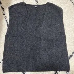 【最終値下げ⭐️】ユニクロ Vネック ニットベスト S ダークグレー レディース