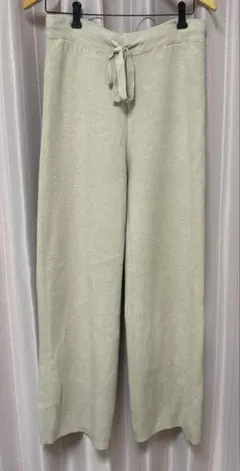 ニットパンツのサムネイル
